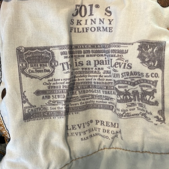 Levi’s classic jeans with no stretch - Picture 7 of 8